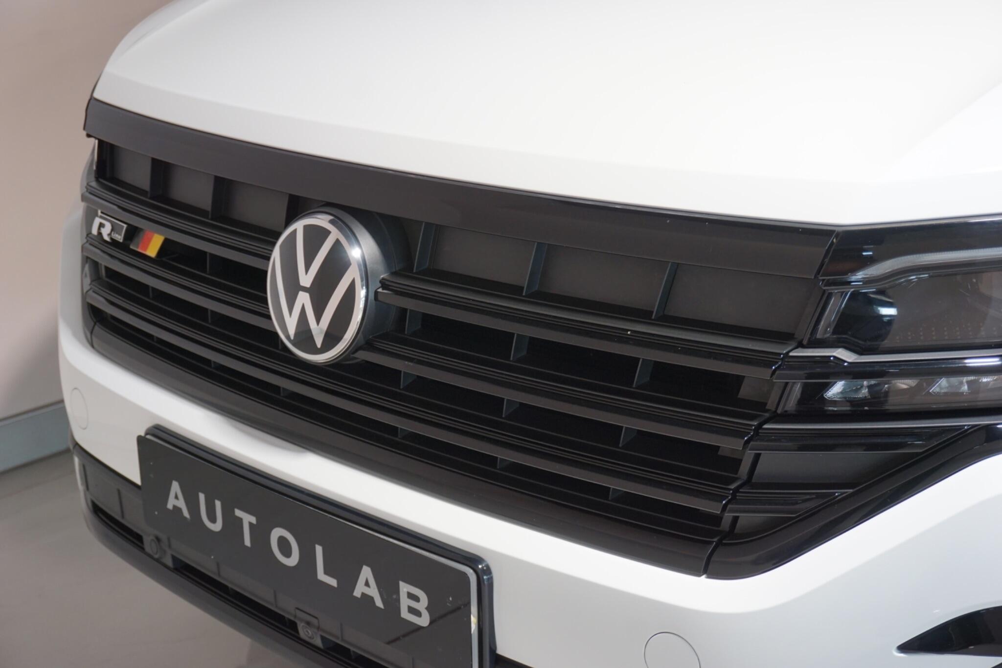 Volkswagen Touareg 3.0 TDI V6 Black Edition SUV 5dr Diesel Tiptronic 4Motion Euro 6 (s/s) (231 ps)